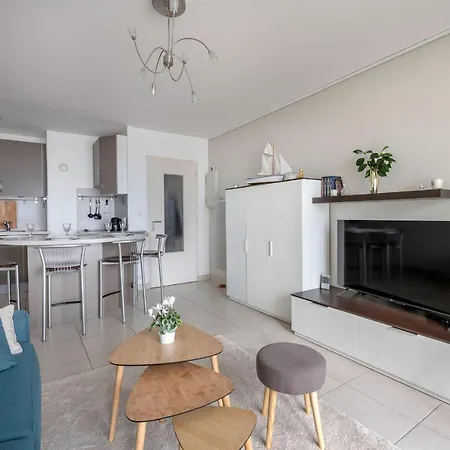 Appartement Magnifique Vue Mer Pour Un Sejour Baulois *